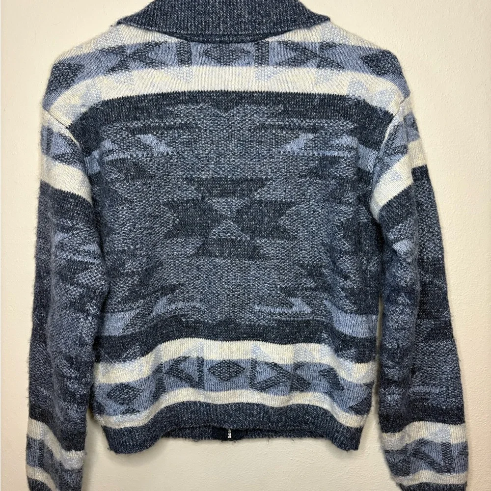 Lucky Brand Navy and Cream Knit Sweater - Picture 2 of 4